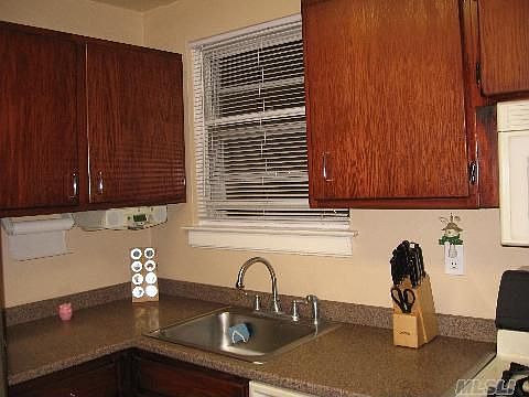 5th image of 7269 Little Neck Pkwy #G