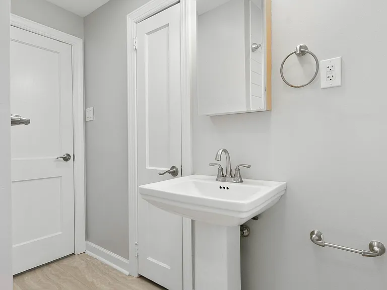 806 S Fairview St — Photo 13