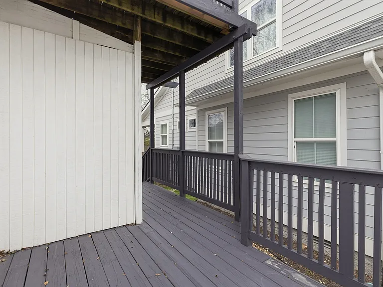 414 Patterson St — Photo 11