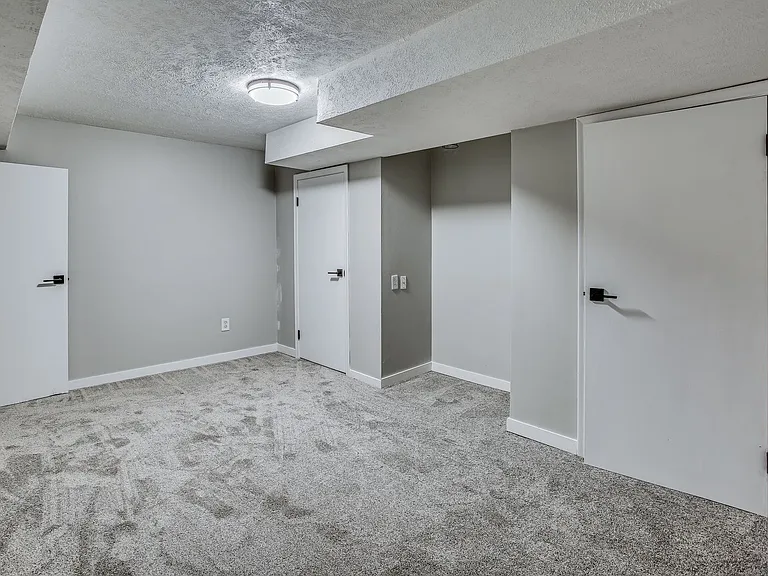 7071 Izard St — Photo 27