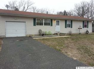 18 Harrison Pl, Manchester, NJ 08759