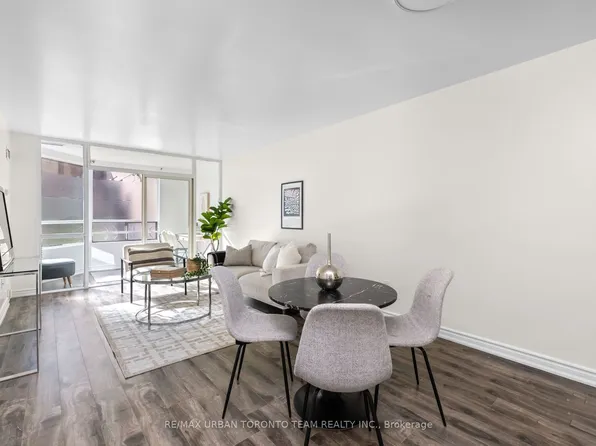 1 Hickory Tree Rd #5, Toronto, ON M9N 3W4