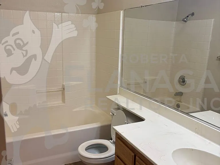 2845 N Mountain Spring Ct — Photo 4