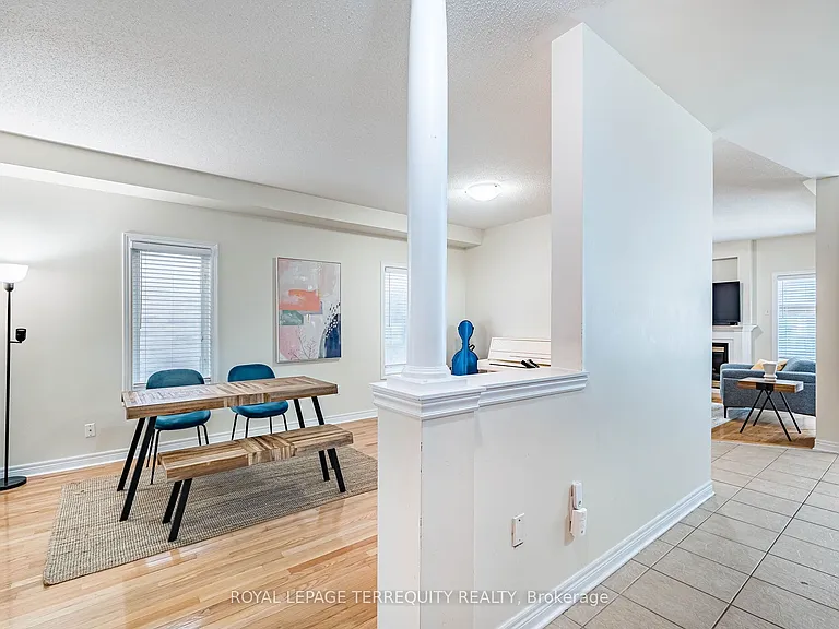 3926 Candlelight Dr — Photo 11