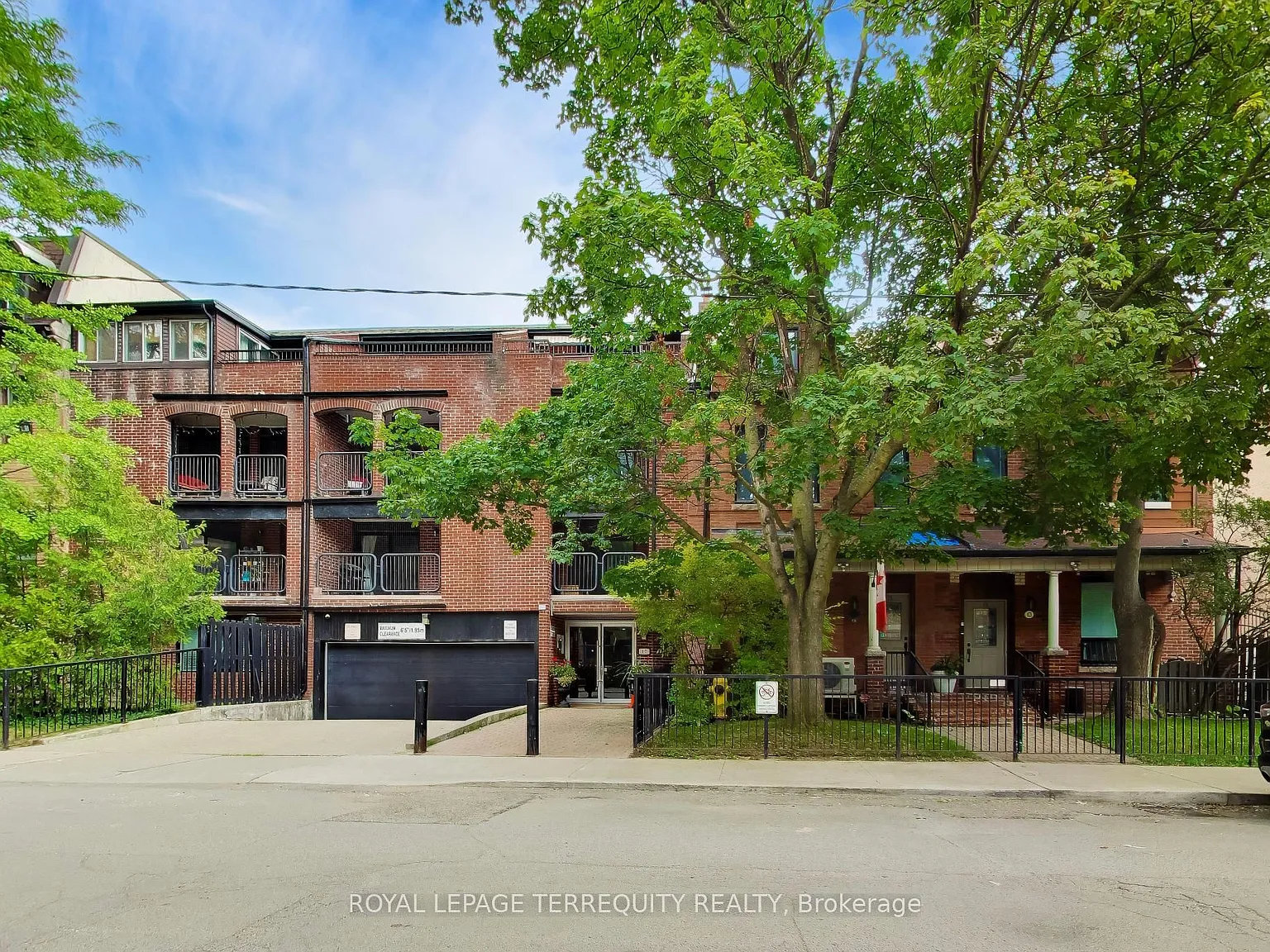 2 bed, $2,700 — Photo 1