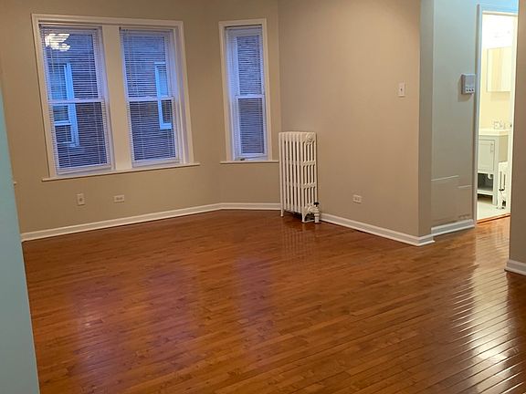 4th image of 2645 N Laramie Ave #2F