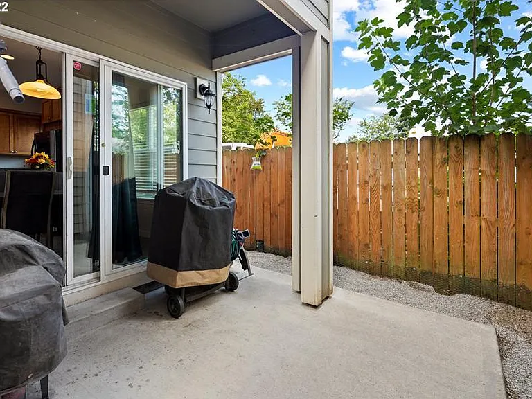 2223 SE 89th Ave — Photo 3