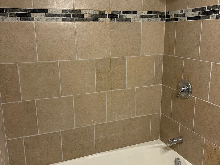3910 E 116th St #3 — Photo 5