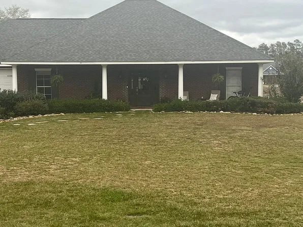 9 Docs Ln, Ellisville, MS 39437