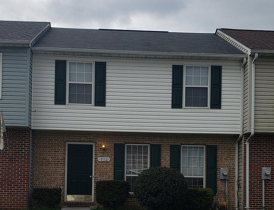 1st image of 512 Emily Ln