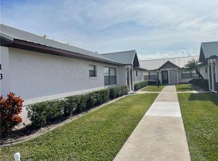 303 Villaway E, Sebring, FL 33870