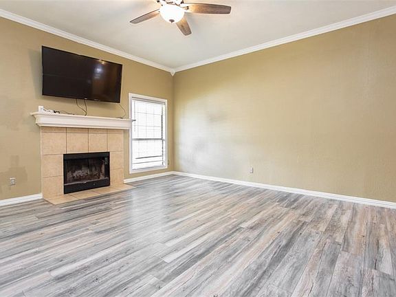 4th image of 1209 Riverview Ln