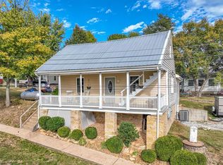 294 Washington St, Augusta, MO 63332