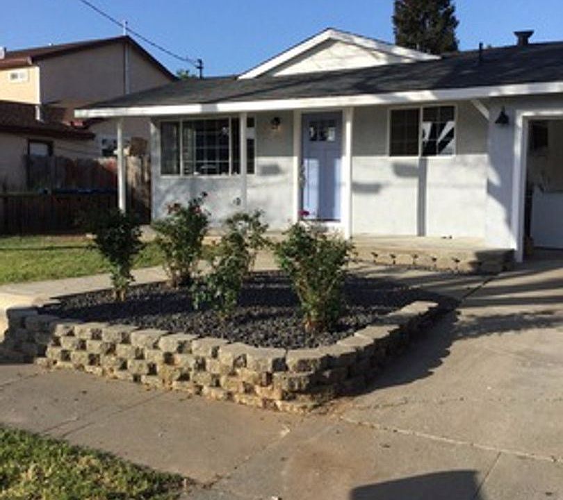 1st image of 1330 Cypress Dr #5128