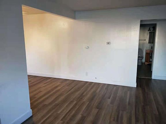 5th image of 117 Adler Ave