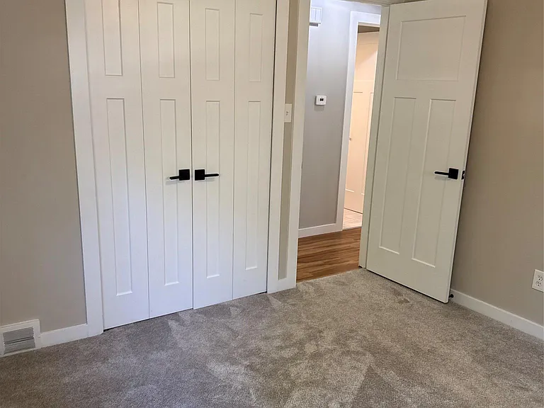252 N Harvey St #1 — Photo 14