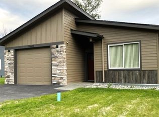 10310 E Spring Hill Cir, Palmer, AK 99645