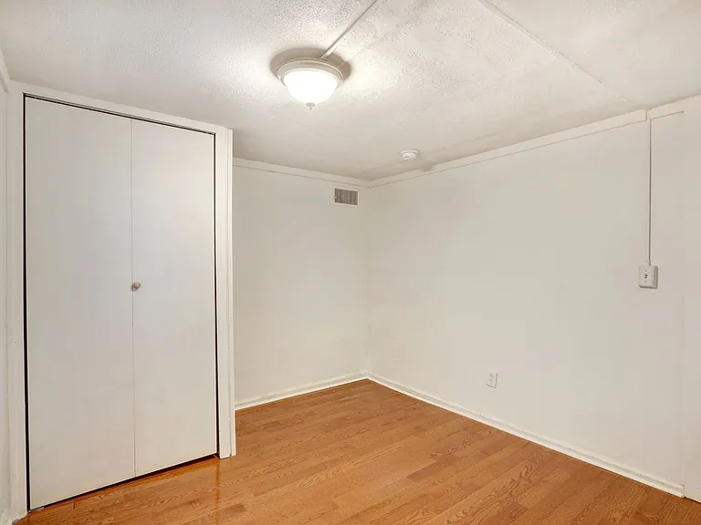 2130 E Gwinnett St — Photo 9