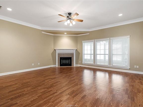 4th image of 2101 Rolling Rock Pl