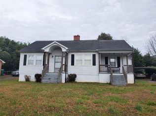 322 S Brady Ave, Newton, NC 28658
