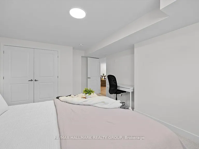 525 Tahoe Hts #B — Photo 12