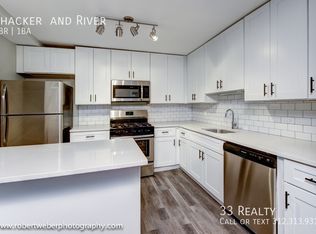 1619 E Thacker St #205, Des Plaines, IL 60016