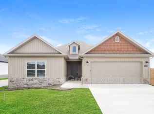 1210 Mount Hood Dr, Centerton, AR 72719