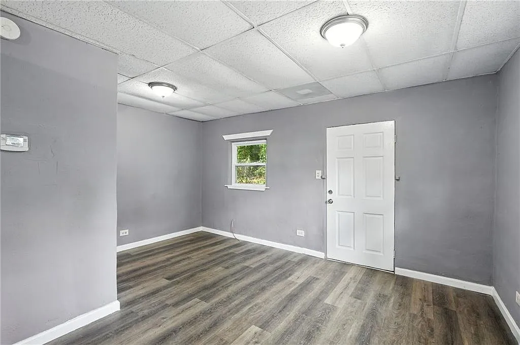 2 bed, 1.0 bath, 1479 sqft, $1,450 — Photo 1