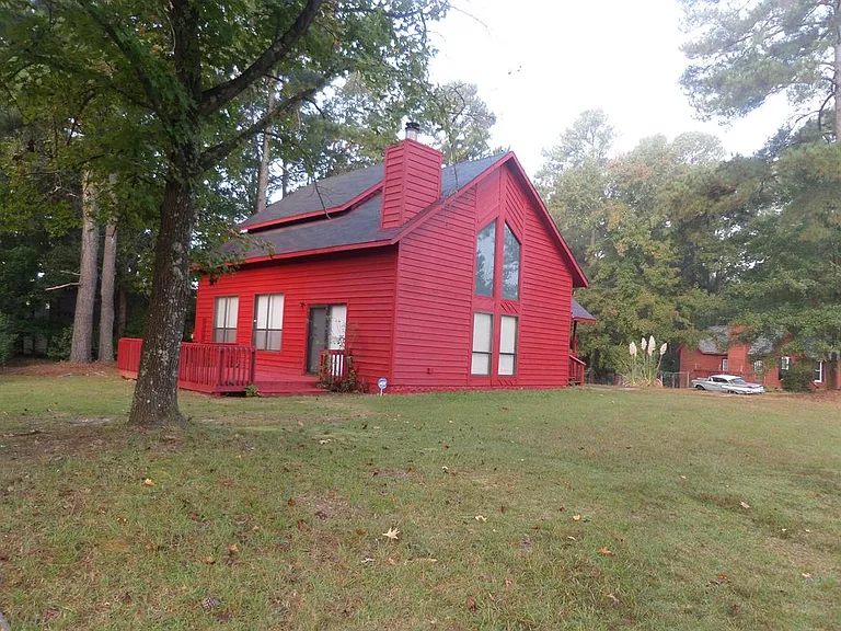 6000 Dalton Rd — Photo 2