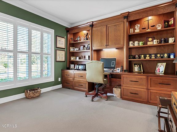 5th image of 8909 Champion Hills Dr