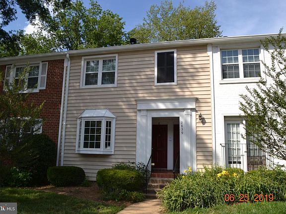 4th image of 2839A S Wakefield St