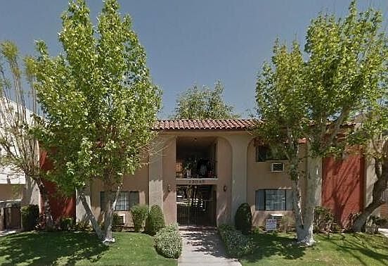 2nd image of 13049 Oxnard St APT 8
