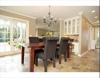 3rd image of 1211 Oak Knoll Dr