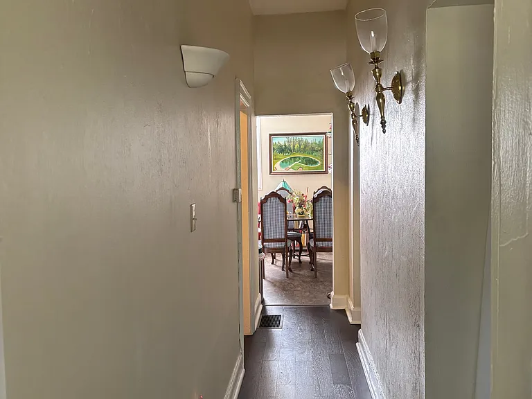 997 Neil Ave #2 — Photo 5