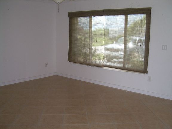 2nd image of 18463 Arapahoe Cir