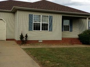 176 Man O War Dr, Oak Grove, KY 42262