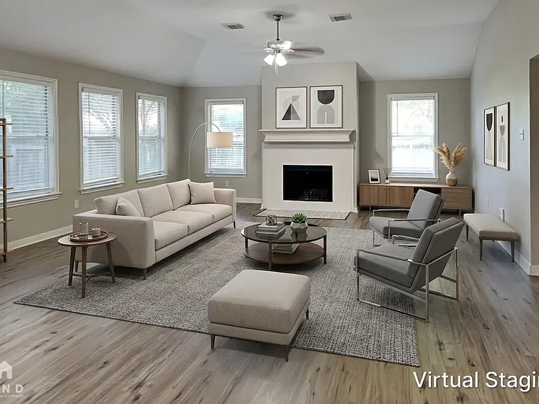 598 Orangewood Dr — Photo 2