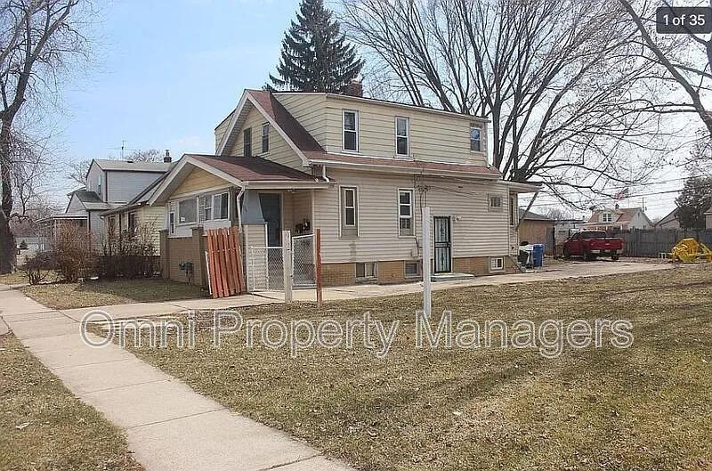 7568 Hudson Ave #2