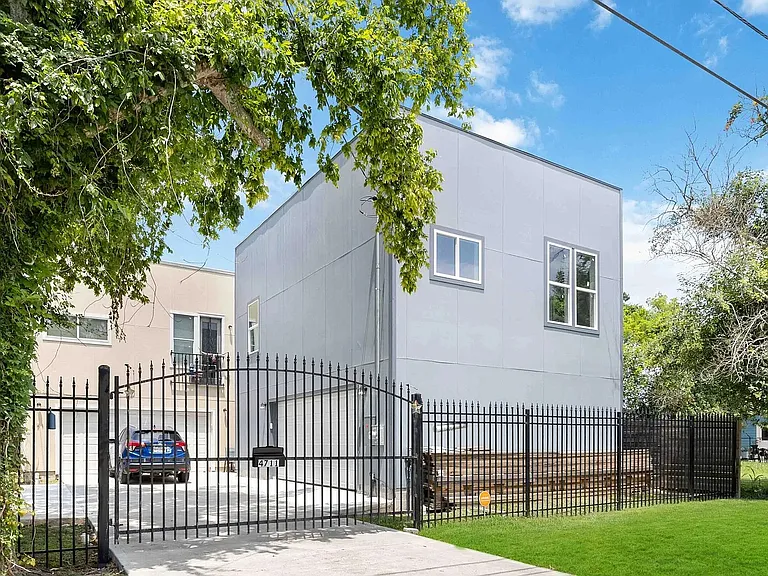 4711 Sayers St — Photo 8