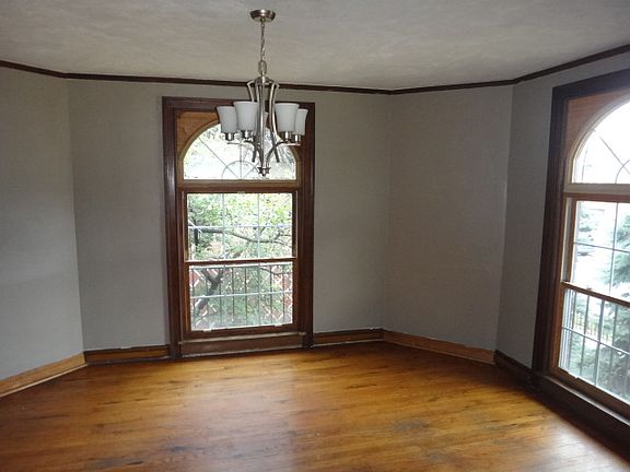 3rd image of 8004 Salisbury Ave