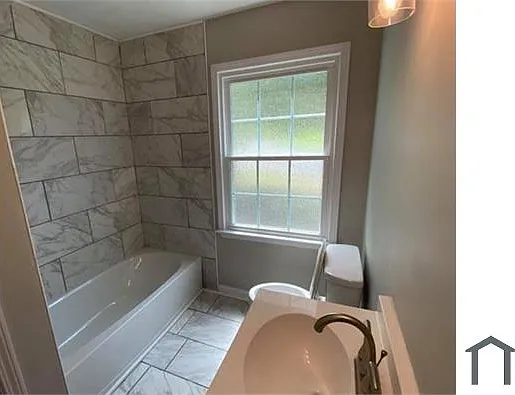 3 bed, 1016 sqft, $1,350 — Photo 3