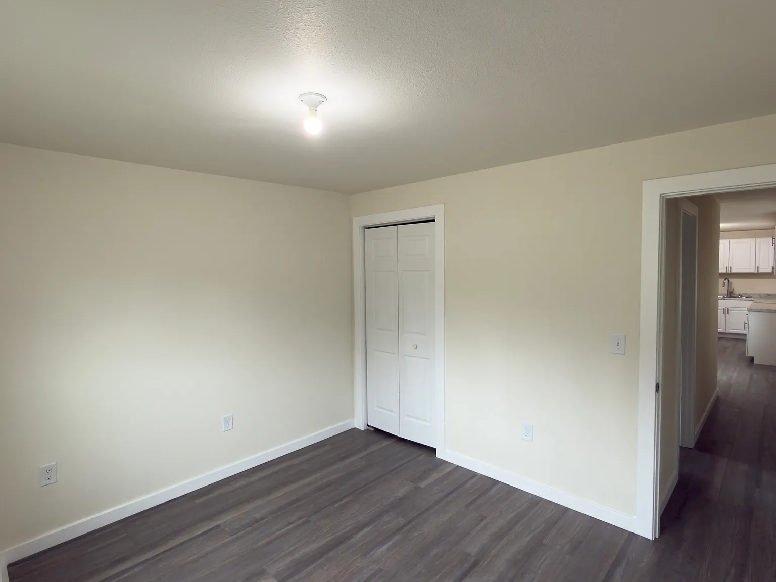 3 bed, 672 sqft, $1,300 — Photo 3