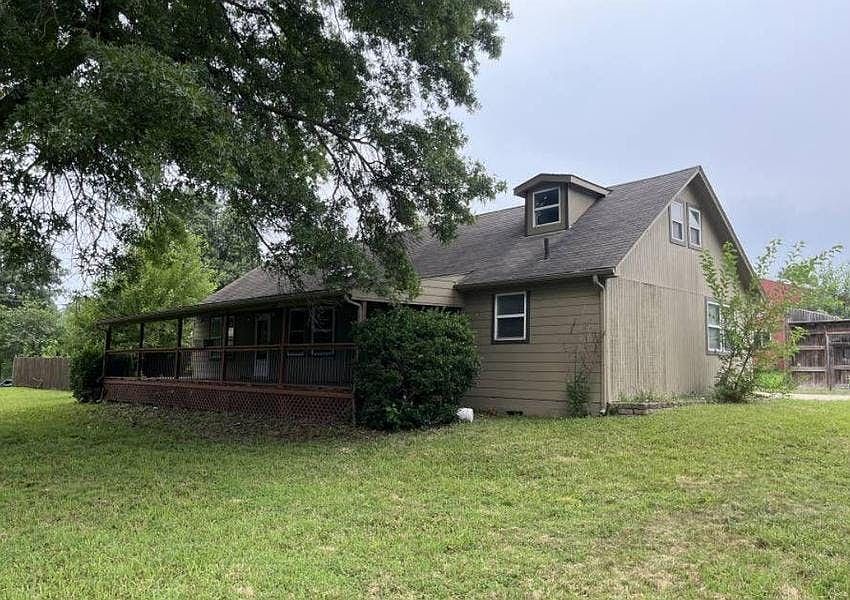 1st image of 3209 N 155th St