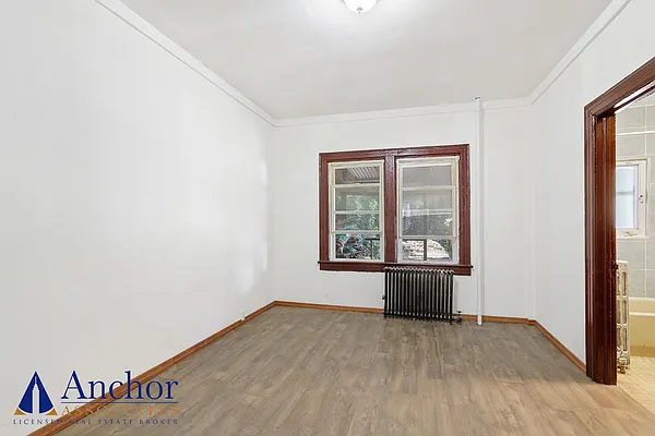 Rented by Anchor Associates | media 6