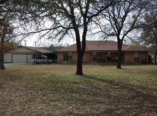 3208 N Roadrunner Ct, Granbury, TX 76049