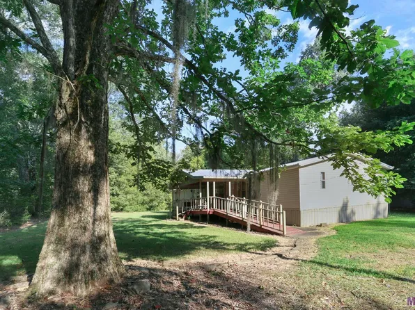 9052 Island Rd, Saint Francisville, LA 70775