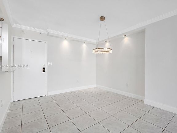 5th image of 1450 Brickell Bay Dr APT 804