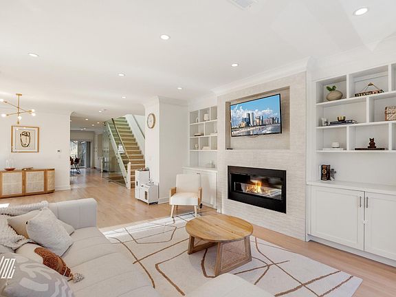 4th image of 238 Washington Ave #A