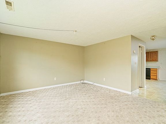 3rd image of 625 S Asbury Dr APT 9