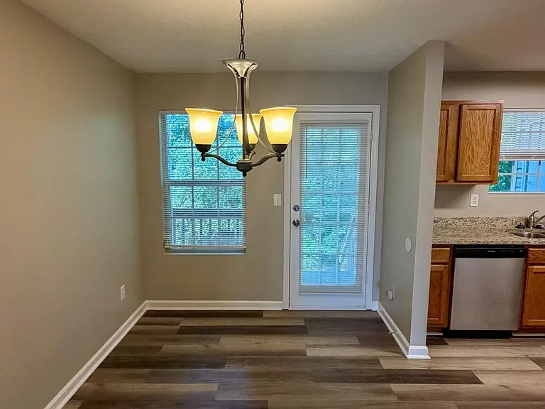 5696 Windfall Ln — Photo 5